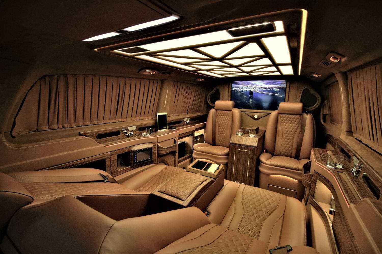 Şişli escort VIP transfer - lüks araç